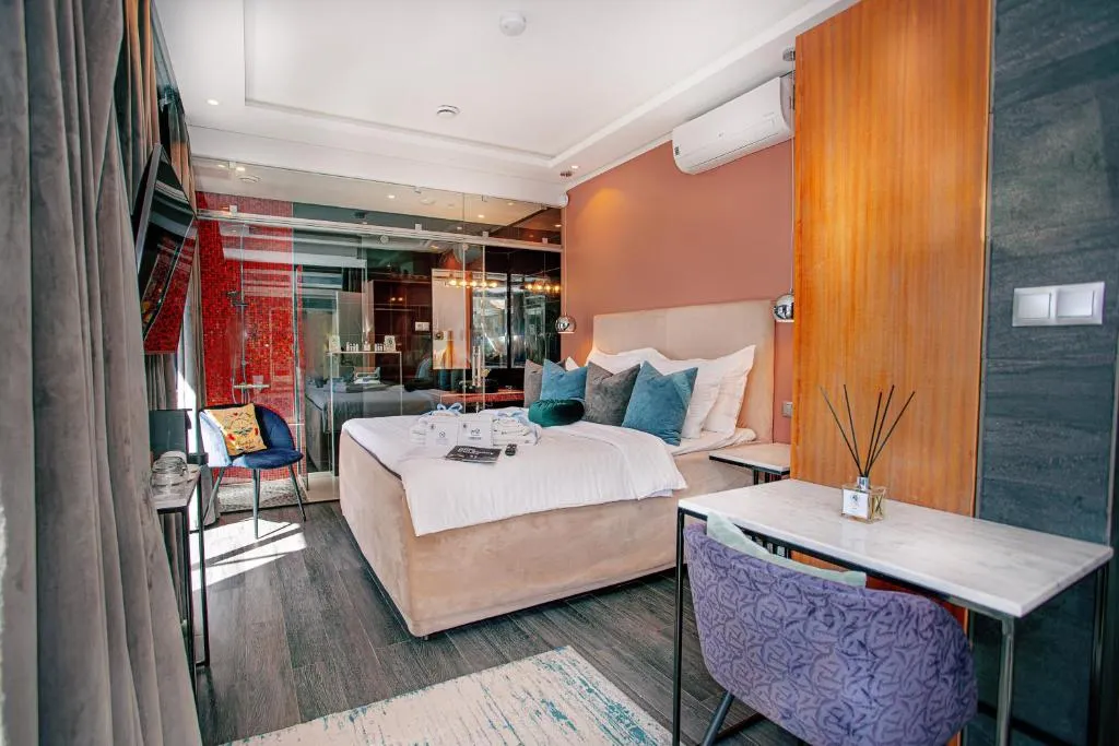 Hill Valley - Luxury Living & Boutique Hotel